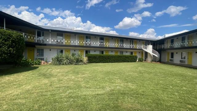 Friendship Inn Altus Ngoại thất bức ảnh